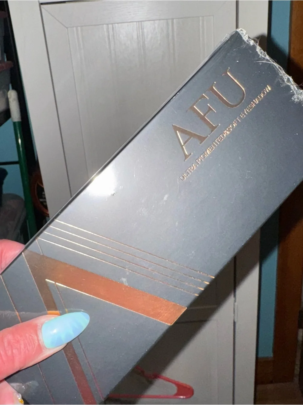 Ultra pigmented & soft eyeshadow palette